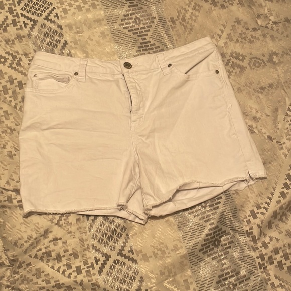 Pants - White Denim Shorts